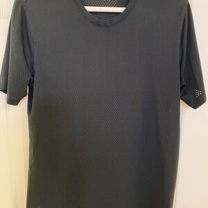 Lululemon Men’s tech running T shirt black Size M